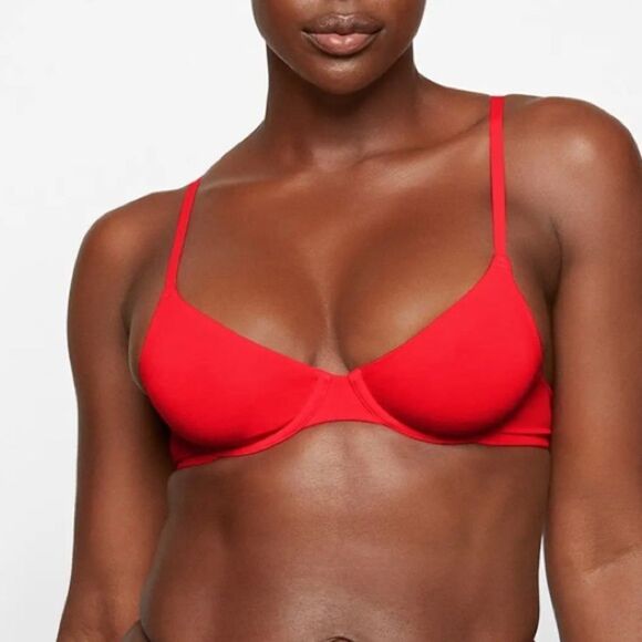 SKIMS Ruby Red T Shirt Bra Sz 44C NWT - Picture 1 of 14